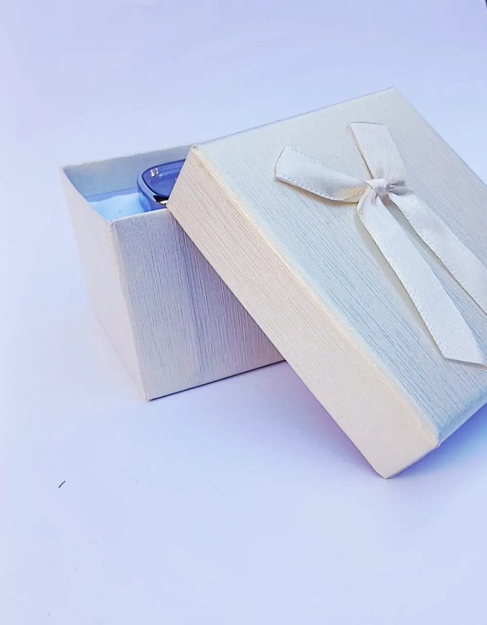 Elegant Gift Box with Bow – Perfect for Watches, Jewelry & Special Occasions